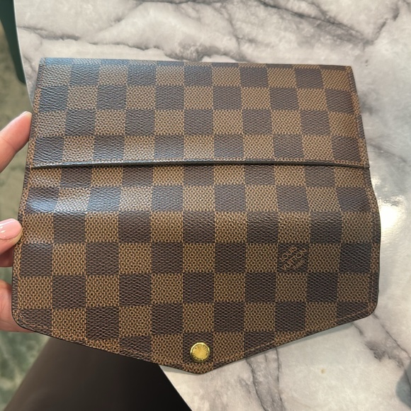 AUTHENTIC LV WALLET - Picture 10 of 12